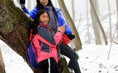 男人一边摸一边在做爽爽的事